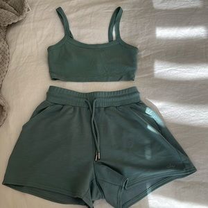 Alo Yoga Green Tank Short Set